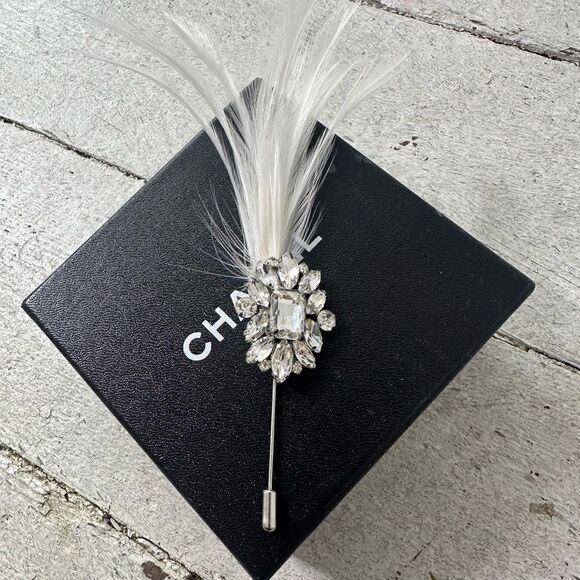 Vintage Deco Look Rhinestone Feather Stick Pin - Picture 1 of 7